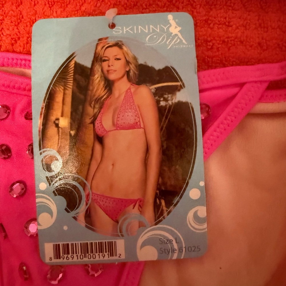 Chic Pink Bikini Set - Picture 3 of 5